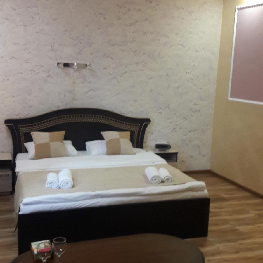 Rubin Hotel Goris Exterior foto